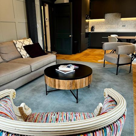 Macbeths Corner High End Luxury Apartment In Centre With Parking 埃文河畔斯特拉特福 外观 照片