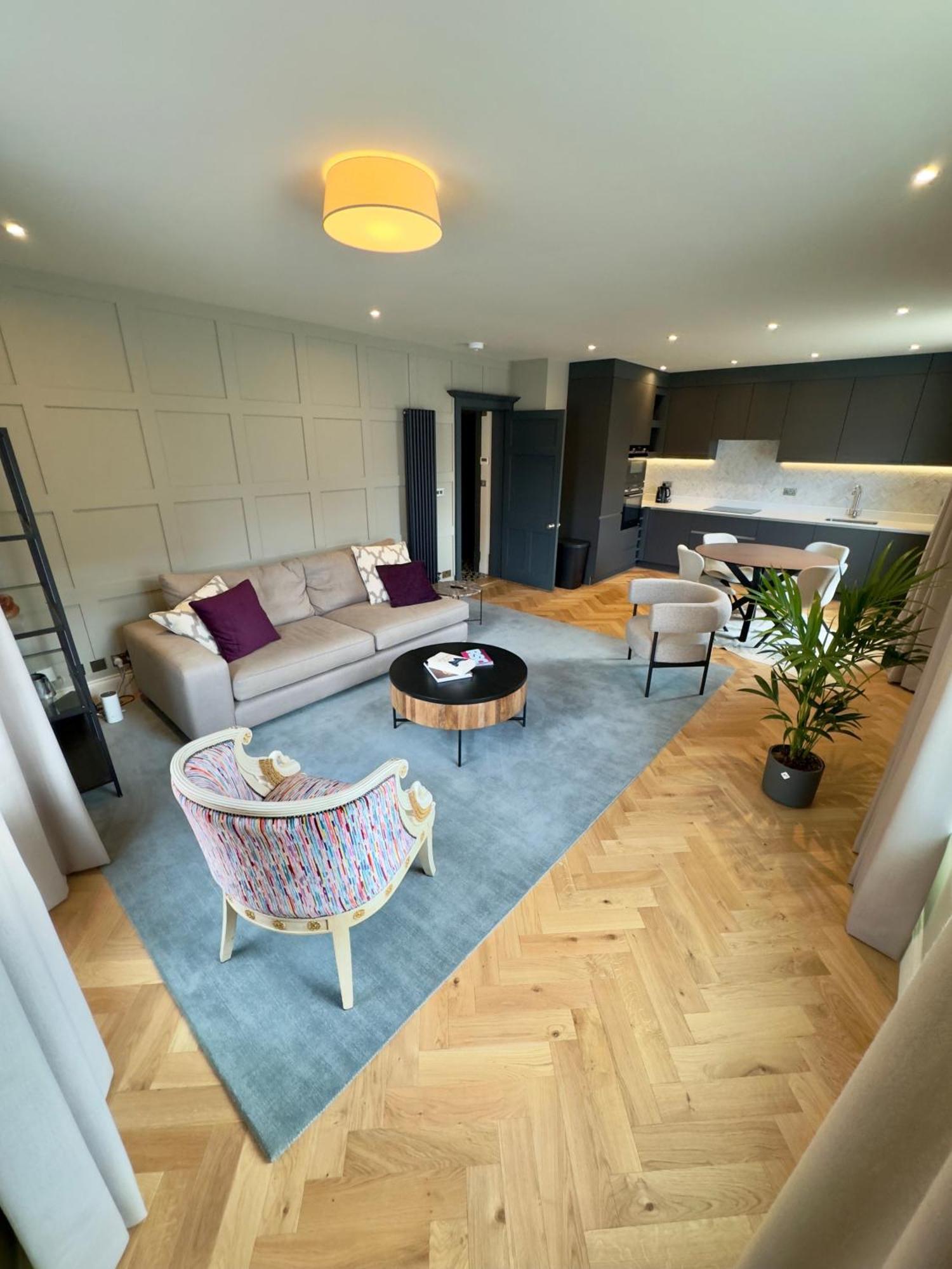 Macbeths Corner High End Luxury Apartment In Centre With Parking 埃文河畔斯特拉特福 外观 照片